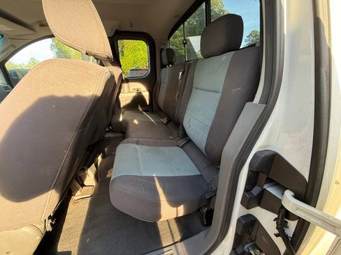 Used 2007 Nissan Titan XE w/ Preferred Pkg image 12