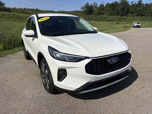 Used 2024 Ford Escape Platinum AWD/4WD image 7