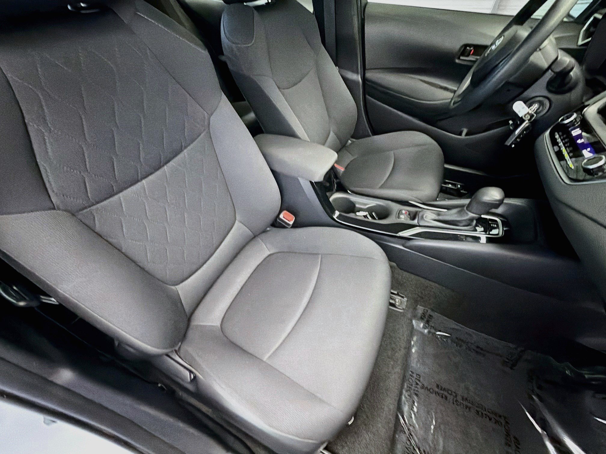 Used 2022 Toyota Corolla LE FWD image 15