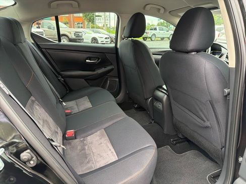 Used 2023 Nissan Sentra SR w/ Trunk Package FWD image 5