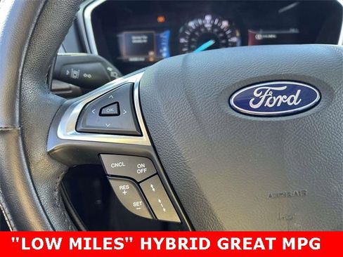 Used 2019 Ford Fusion SEL image 27