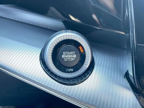 Used 2023 Jeep Grand Wagoneer Series III AWD/4WD image 24