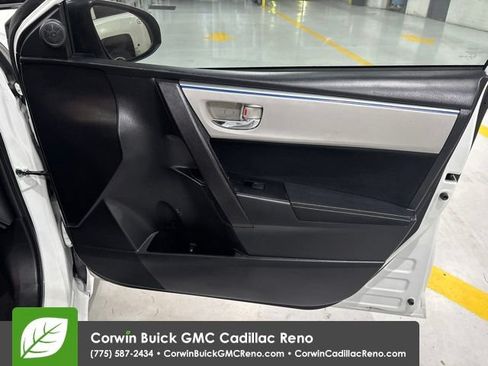 Used 2015 Toyota Corolla LE FWD image 17