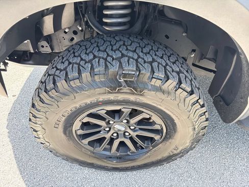 Used 2020 Ford F150 Raptor w/ Equipment Group 802A Luxury AWD/4WD image 12