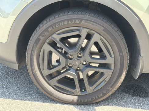Certified 2025 Kia Telluride SX Prestige X-Line AWD/4WD image 32