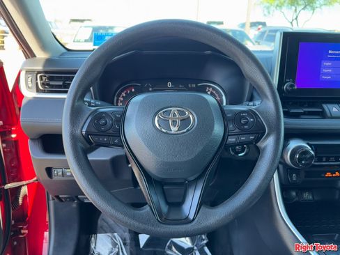 Certified 2025 Toyota RAV4 XLE FWD image 21