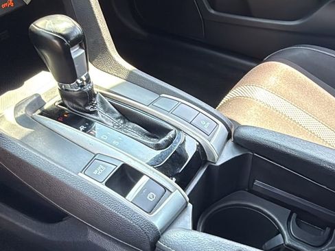 Used 2019 Honda Civic Sport image 28