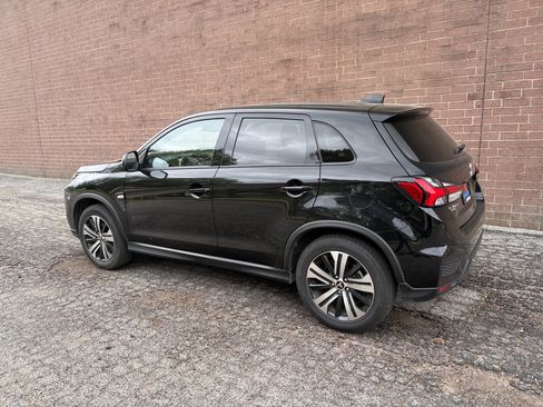 Used 2025 Mitsubishi Outlander Sport ES AWD/4WD image 3