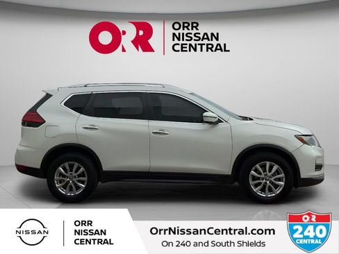 Used 2017 Nissan Rogue SV FWD image 4