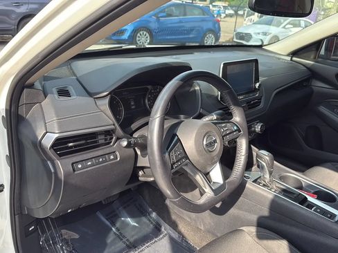 Used 2019 Nissan Altima 2.5 SV FWD image 13