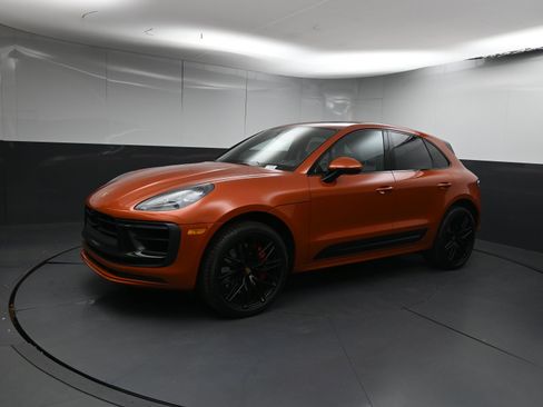 Certified 2022 Porsche Macan GTS image 1
