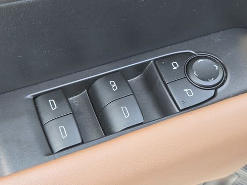 Certified 2023 GMC Canyon AT4 w/ AT4 Premium Package image 16