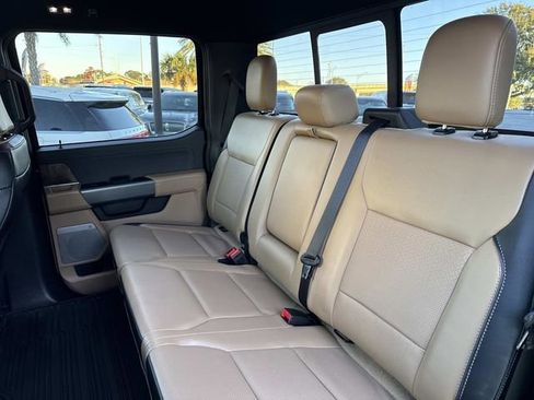 Used 2023 Ford F150 Lariat w/ Trailer Tow Package image 17