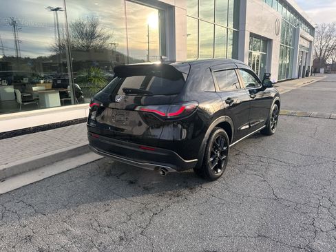 Used 2023 Honda HR-V Sport image 7