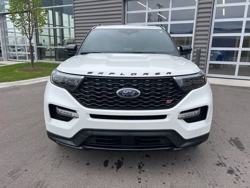 Used 2023 Ford Explorer ST w/ Equipment Group 401A AWD/4WD image 2