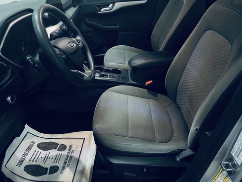 Used 2020 Ford Escape SE FWD image 17