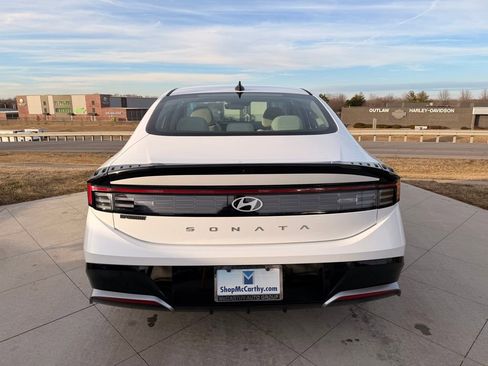 Used 2026 Hyundai Sonata SEL image 3