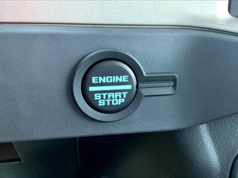 Used 2025 Ford Bronco Outer Banks AWD/4WD image 17