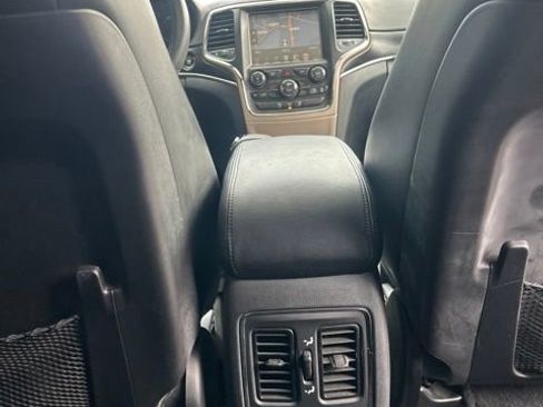 Used 2014 Jeep Grand Cherokee Limited w/ Trailer Tow Group IV AWD/4WD image 50