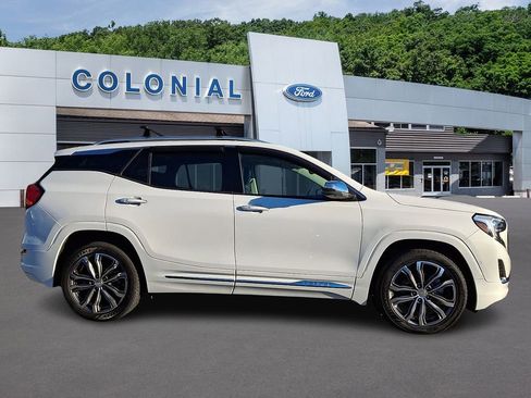 Used 2019 GMC Terrain Denali w/ Advanced Safety Package image 7