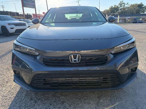 Used 2024 Honda Civic EX image 2