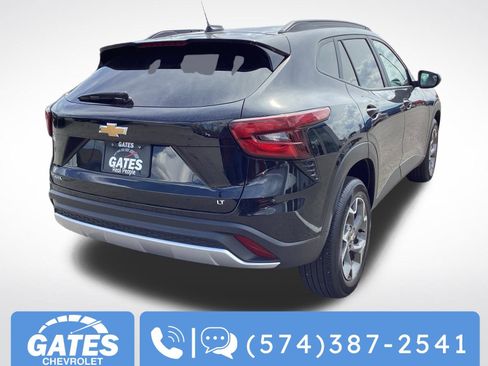 Used 2025 Chevrolet Trax LT w/ Driver Confidence Package FWD image 8