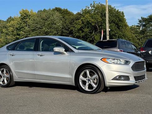Used 2016 Ford Fusion SE AWD/4WD image 5