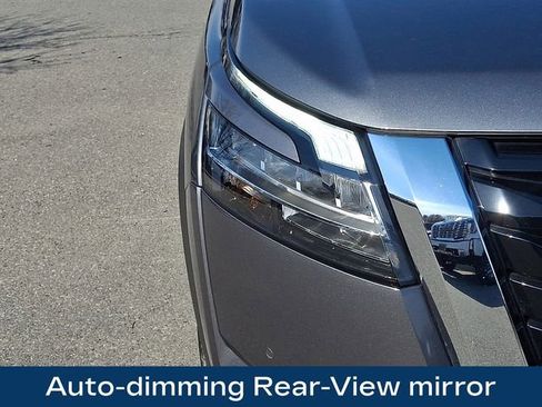 Used 2023 Nissan Pathfinder Platinum image 31