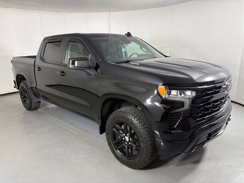 Used 2024 Chevrolet Silverado 1500 RST AWD/4WD image 2