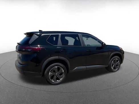 Used 2025 Nissan Rogue SV AWD/4WD image 14