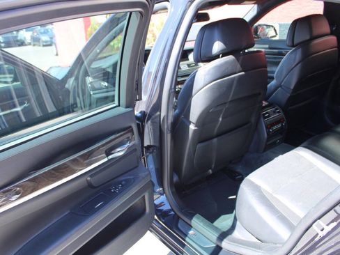 Used 2011 BMW 750i RWD image 13
