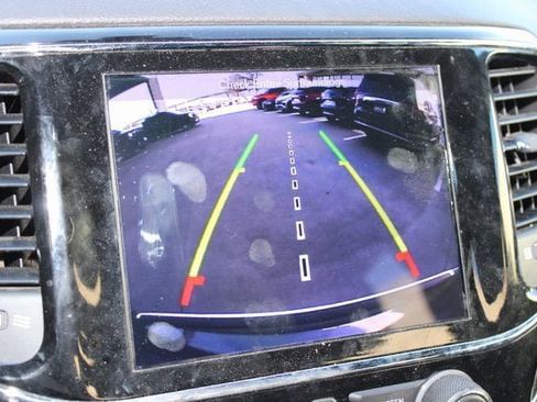 Used 2019 Jeep Grand Cherokee Limited w/ Luxury Group II image 8