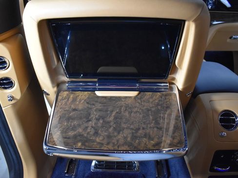 Certified 2025 Rolls-Royce Ghost AWD/4WD image 28