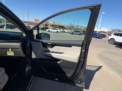 Certified 2026 Honda Odyssey Touring image 28