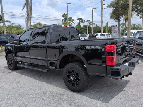 Used 2024 Ford F250 Lariat w/ Black Appearance Package AWD/4WD image 7