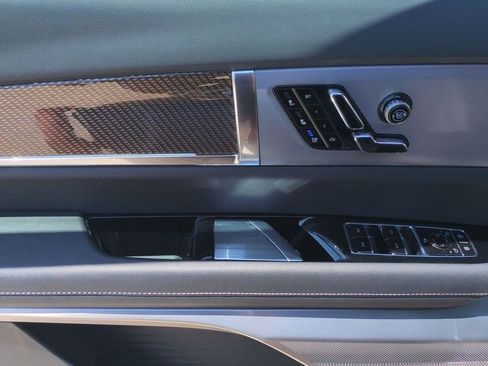 Certified 2026 Cadillac Vistiq Premium Luxury w/ LPO, Floor Liner Package AWD/4WD image 18