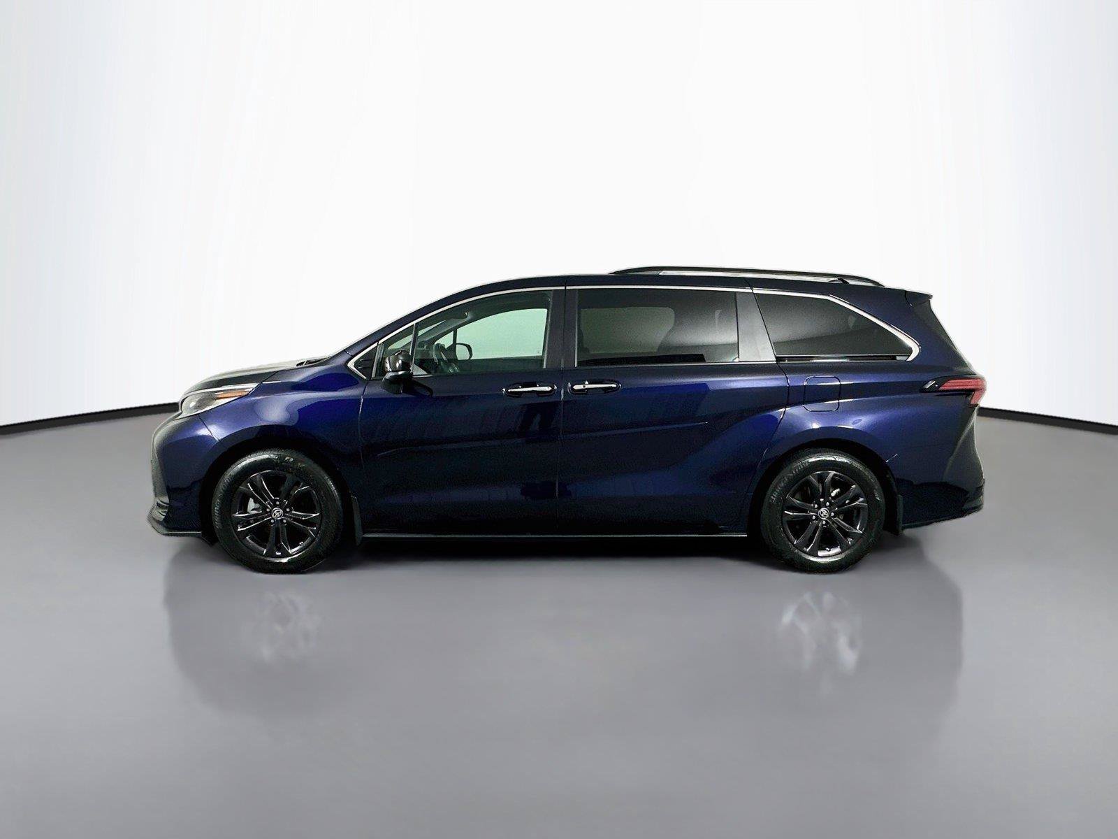 Certified 2024 Toyota Sienna XSE w/ XSE Plus Package AWD/4WD image 8