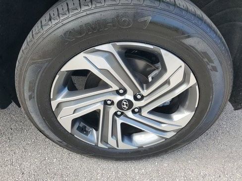 Certified 2023 Hyundai Santa Fe SEL image 9