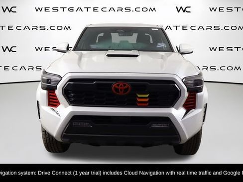 Used 2025 Toyota Tacoma TRD Sport AWD/4WD image 2