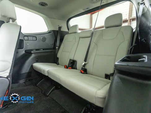 Used 2025 Kia Telluride SX w/ SX Captain's Chair Package AWD/4WD image 30