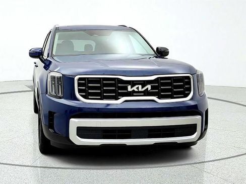 Used 2025 Kia Telluride S AWD/4WD image 2