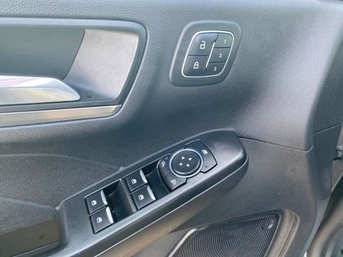 Used 2022 Ford Escape Titanium image 17