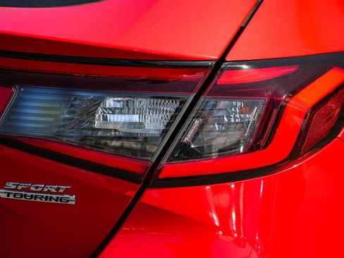 Used 2022 Honda Civic Sport Touring image 7