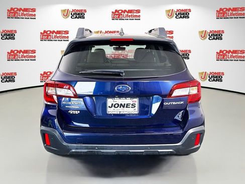 Used 2018 Subaru Outback 2.5i Limited AWD/4WD image 15