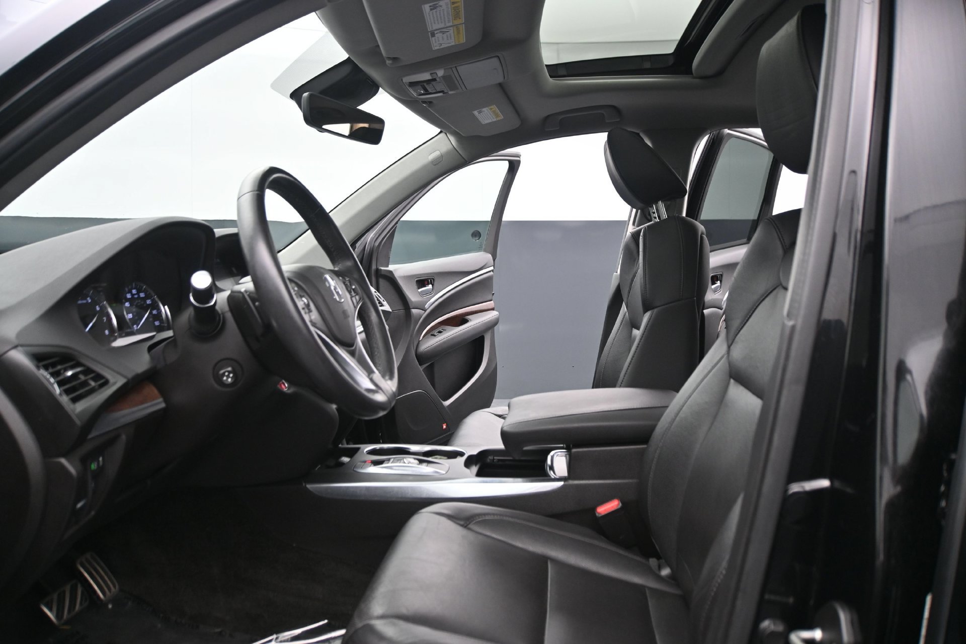 Used 2018 Acura MDX w/ Technology Package AWD/4WD image 25