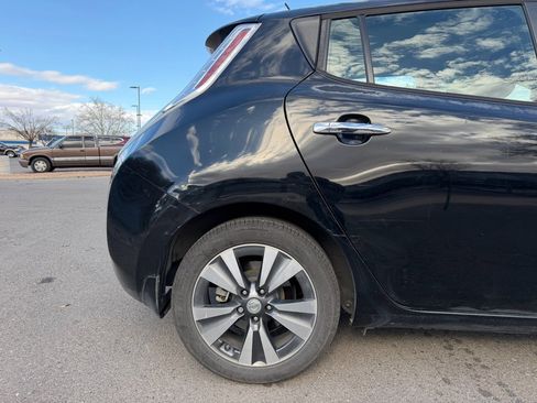 Used 2015 Nissan Leaf SL image 6