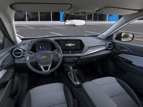 New 2026 Chevrolet Trax LT w/ Driver Confidence Package image 16
