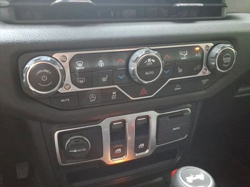 Used 2024 Jeep Wrangler Sport S image 16