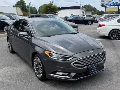 Used 2018 Ford Fusion Titanium AWD/4WD image 4