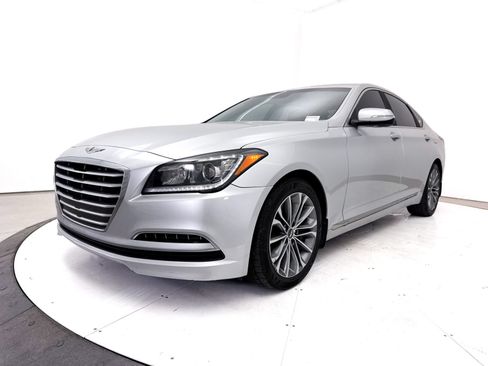 Used 2016 Hyundai Genesis 3.8 RWD image 3
